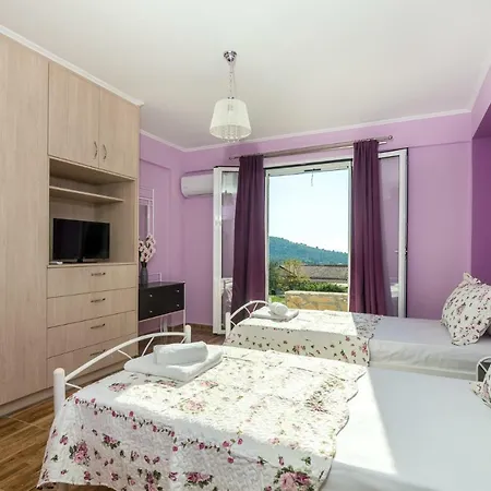 Апартаменты Sofia's *